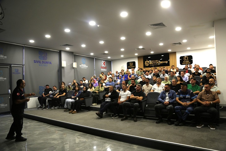 thumbnail_Büyükşehir'den 1084 personele acil durum eğitimi (1) (Büyük)