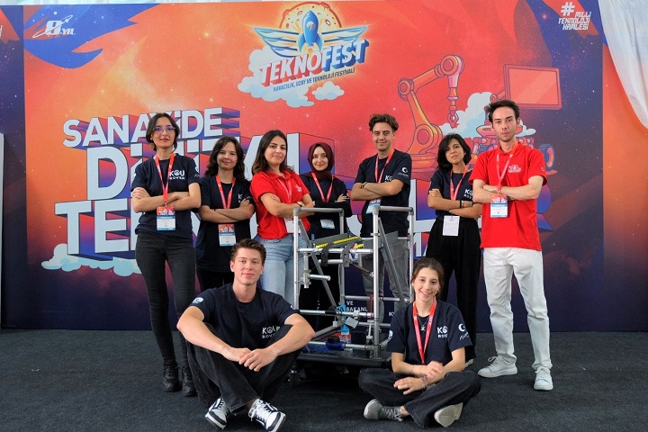 thumbnail_TEKNOFEST 2025'te Kocaeli rüzgârı esti (2)