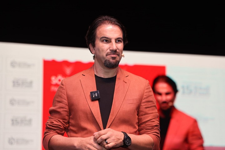 Yabancı; Bırak bazı insanlar seni sevmesin (2)