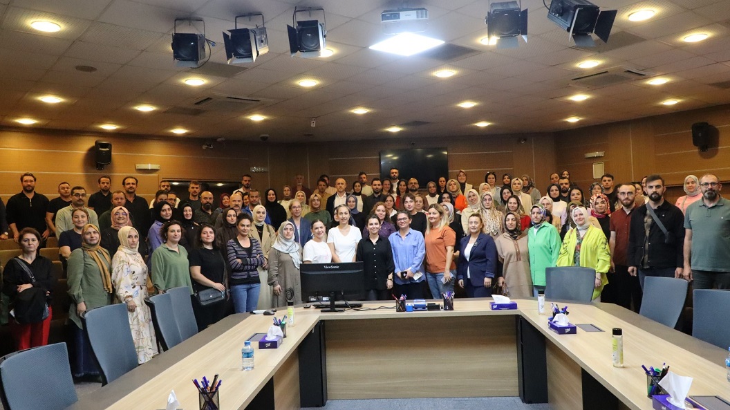 thumbnail_Büyükşehir'den personele etkili okuma eğitimi (2) (Büyük)