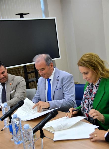 Büyükşehir'den_Asenovgrad'a_kardeş_şehir_eli_(5)_800_600