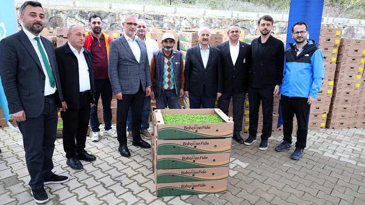 Gebzeli çiftçiye 500 bin sebze fidesi (2)