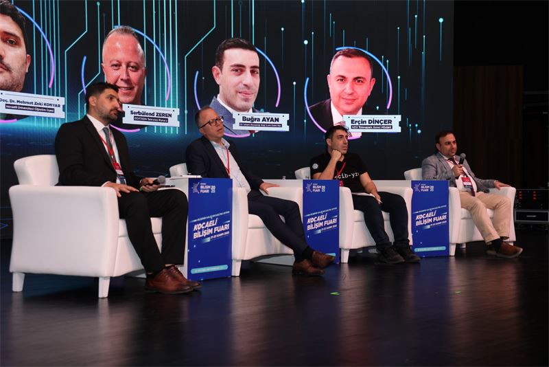 Yapay_zekâ_çağında_kritik_başlıklar_ele_alındı___(9)_800_600