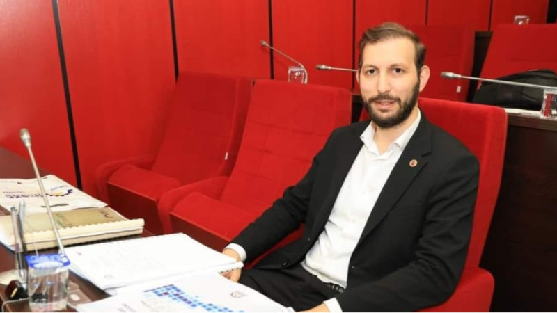 hakan-kahraman-dünya-evine-giriyor-1745512409