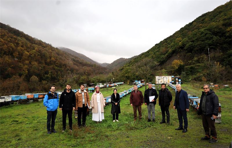 Batı_Trakya'dan_Kocaeli'ye_arıcılık_deneyimi_ziyareti_(6)_(Büyük)_800_600