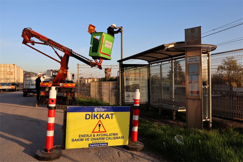 Duraklara_güneş_enerjili_aydınlatma_çözümü_(1)_800_600