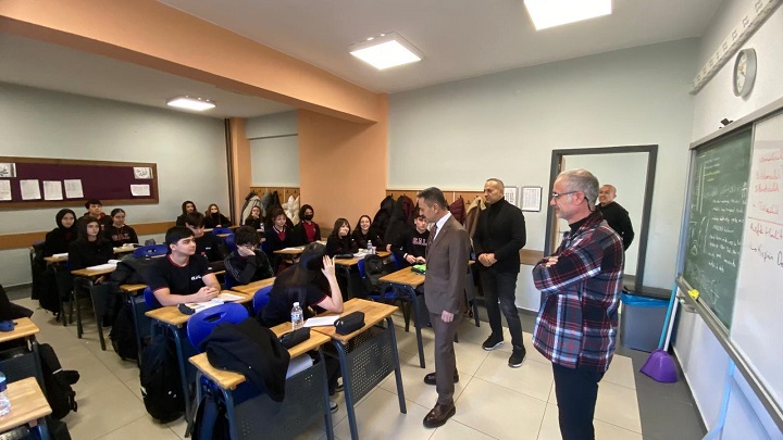 Vali Aktaş Güne Gebze Anadolu Lisesi Ziyareti ile Başladı