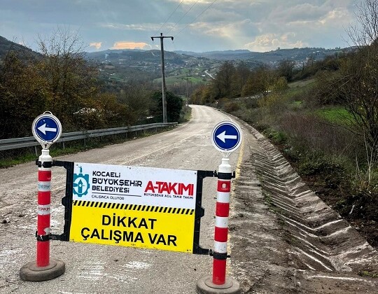 Büyükşehir, V kanal temizliğiyle yolları koruyor