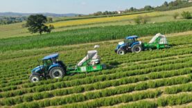 thumbnail_Büyükşehir'den çiftçilere 166 milyon TL'lik destek (2)