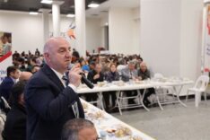 Bıyık,_üniversiteli_gençlerle_iftar_sofrasında_buluştu_(2)_800_600