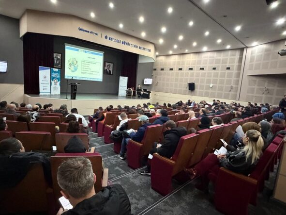 7911aae7-fad5-4d55-8115-ffe3cf26b8f3