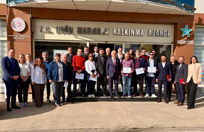 e729b19b-5ea3-4a57-b13f-4a9b980ace88