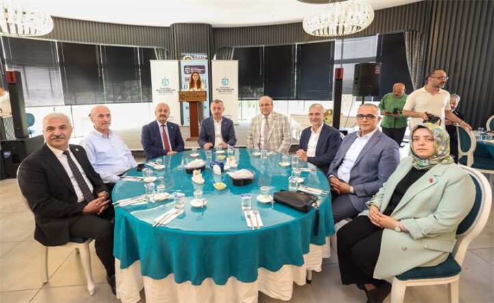 Galericiler,_site_taleplerini_Başkan_Büyükakın‘a_iletti__(2)_800_600