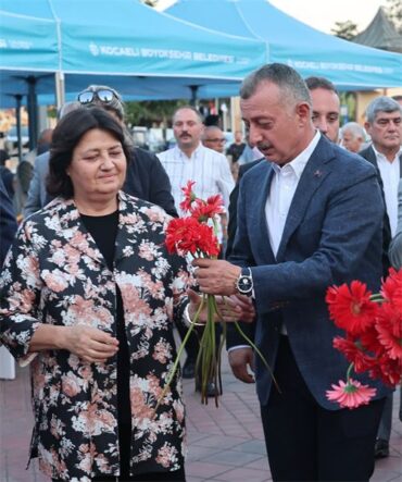 Dr._Sadık_Ahmet_vefatının_31._yıldönümünde_anıldı_(2)_800_600
