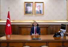 Vali İlhami Aktaş