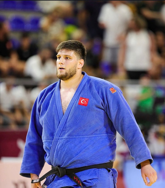 Judoda göğsümüz kabardı…Büyükakın’dan tebrik