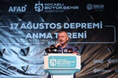 Marmara_Depremi’nde_hayatını_kaybedenler_dualarla_anıldı_(11)_800_600