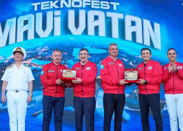 Rekor_kıran_Teknofest’te_Kocaeli_Büyükşehir’e_teşekkür__(1)_800_600