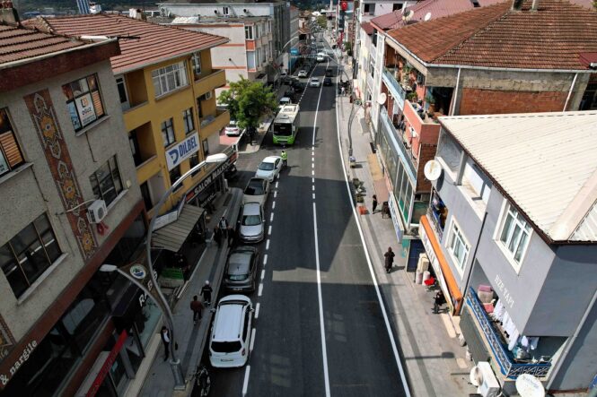 Büyükşehir, Dilovası’nda yolları yeniliyor