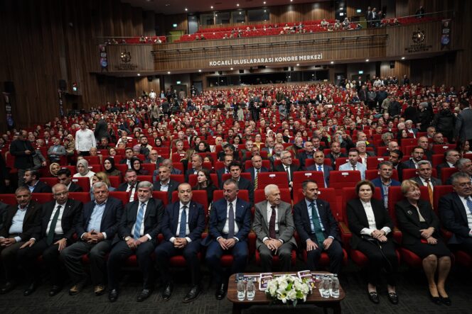Protokolden Kitap Fuarı’na övgü üzerine övgü (5)