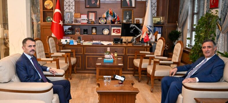 Vali İlhami Aktaş’tan, Gebze Teknik Üniversitesi Rektörü Prof. Dr. Hacı Ali Mantar’a Hayırlı Olsun Ziyareti