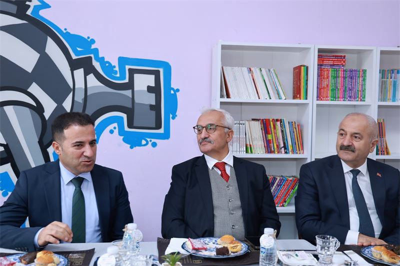 Gebze Okur Projesi Kapsamında Veli ve Öğretmenlerle Buluşma
